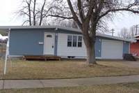606 SW 20th St, Minot, ND 58701