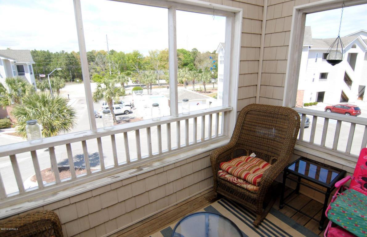 625 Spencer Farlow Drive, #3-33, Carolina Beach, NC 28428