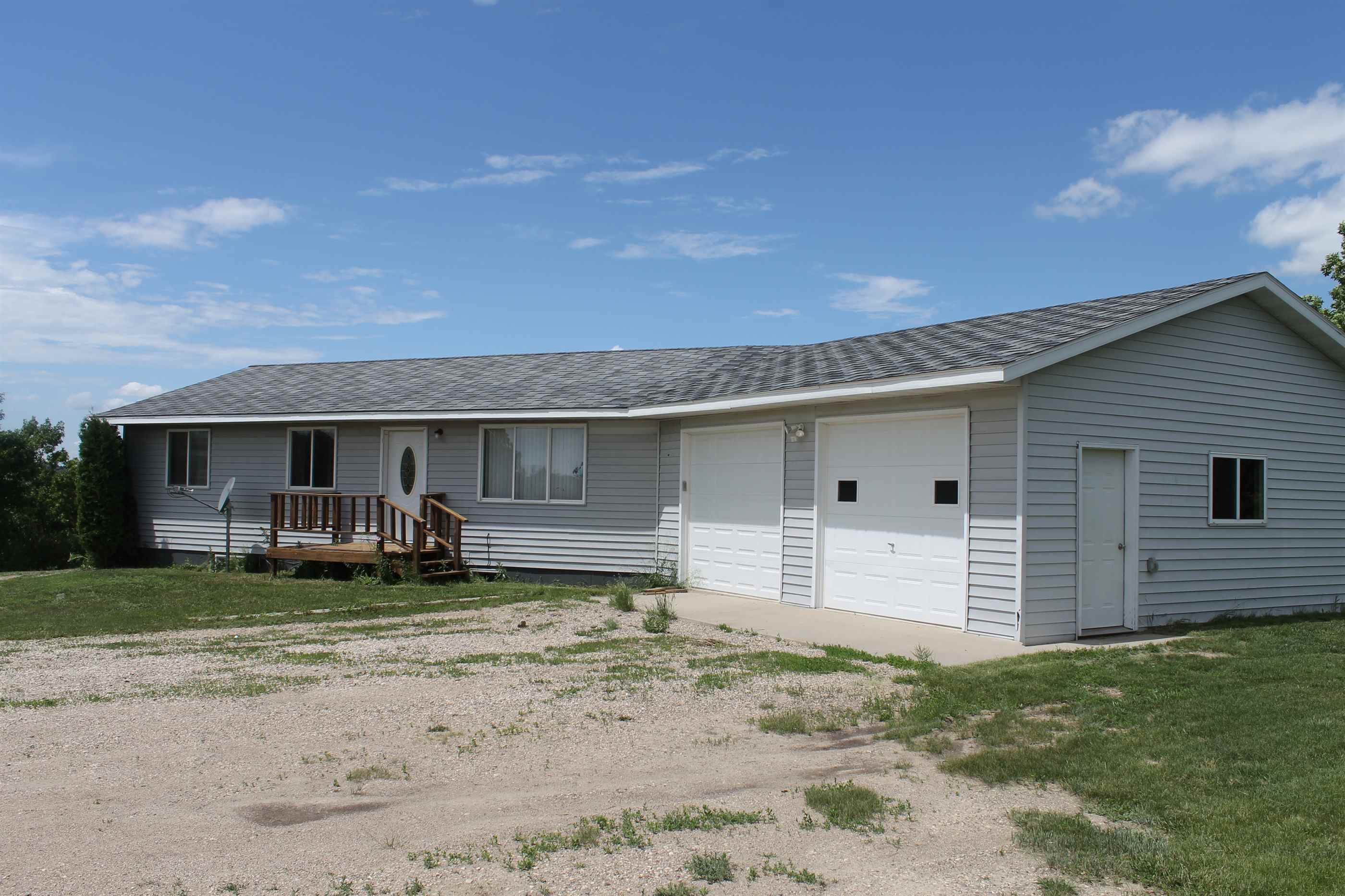 9090 NW 41st St, New Town, ND 58763