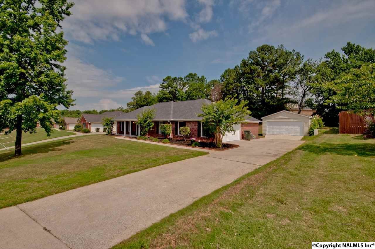 111 Wandering Lane, Harvest, AL 35749