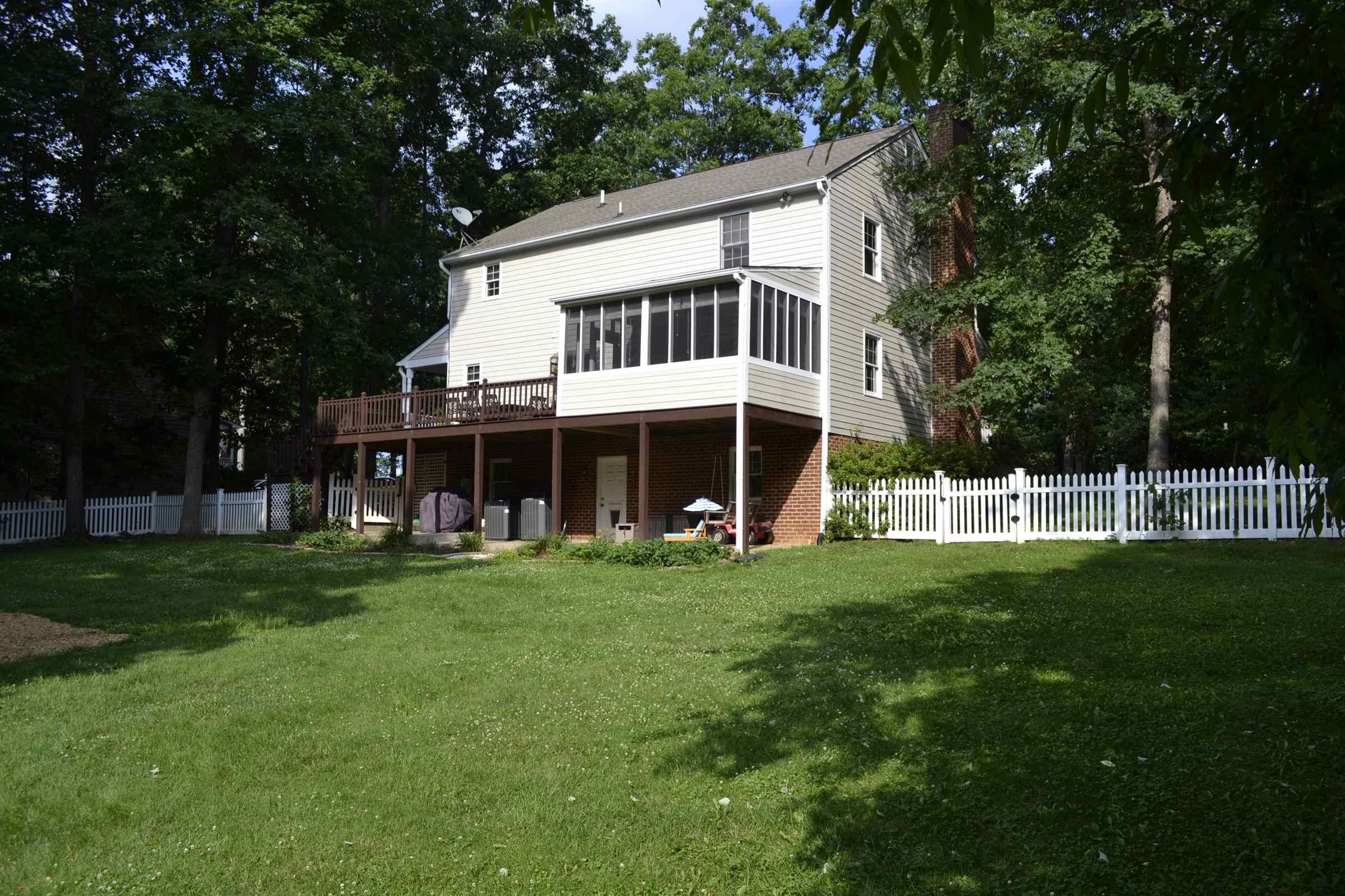 723 Lake Vista Drive, Forest, VA 24551