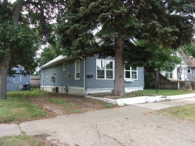 908 NE 6th Ave, Minot, ND 58703