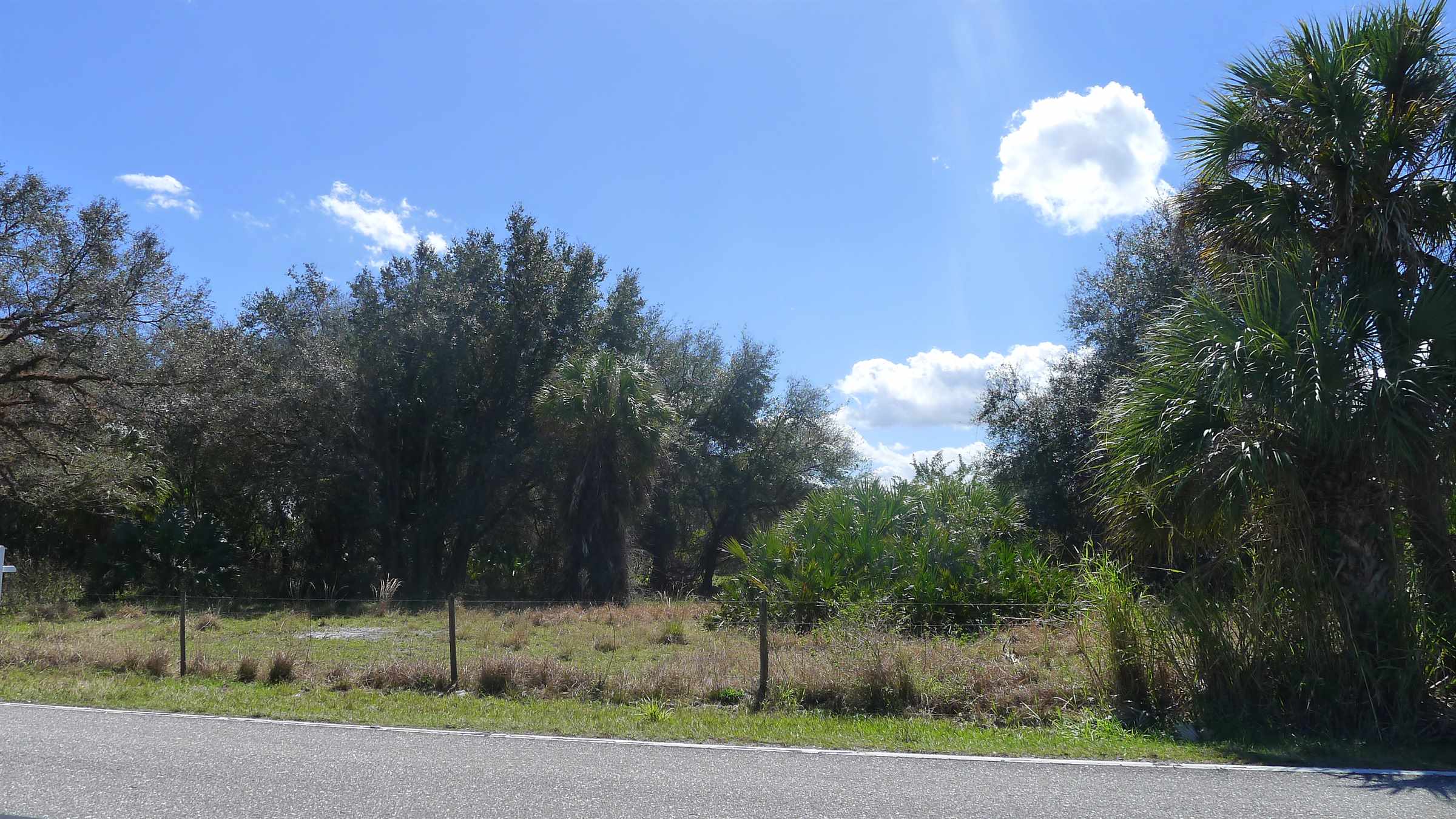 23170 N River Rd, Alva, FL 33920