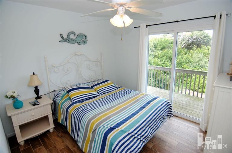 2015 South Shore Drive, Surf City, NC 28445