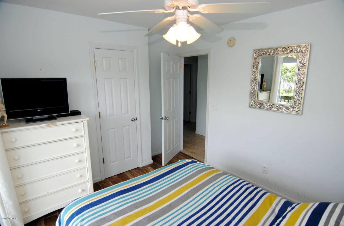 2015 South Shore Drive, Surf City, NC 28445