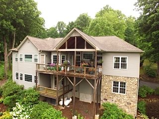 201 Rosebay Way, Banner Elk, NC 28604