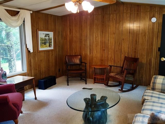 135 Mountain Ivy Ln, Boone, NC 28607