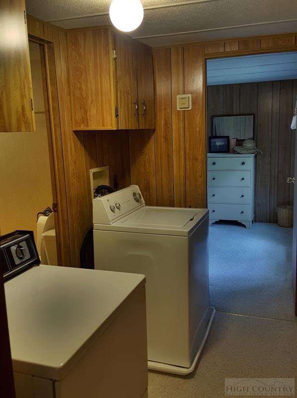 135 Mountain Ivy Ln, Boone, NC 28607