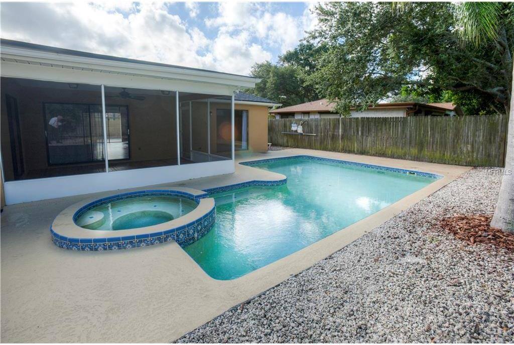 10424 118TH Street, Seminole, FL 33778