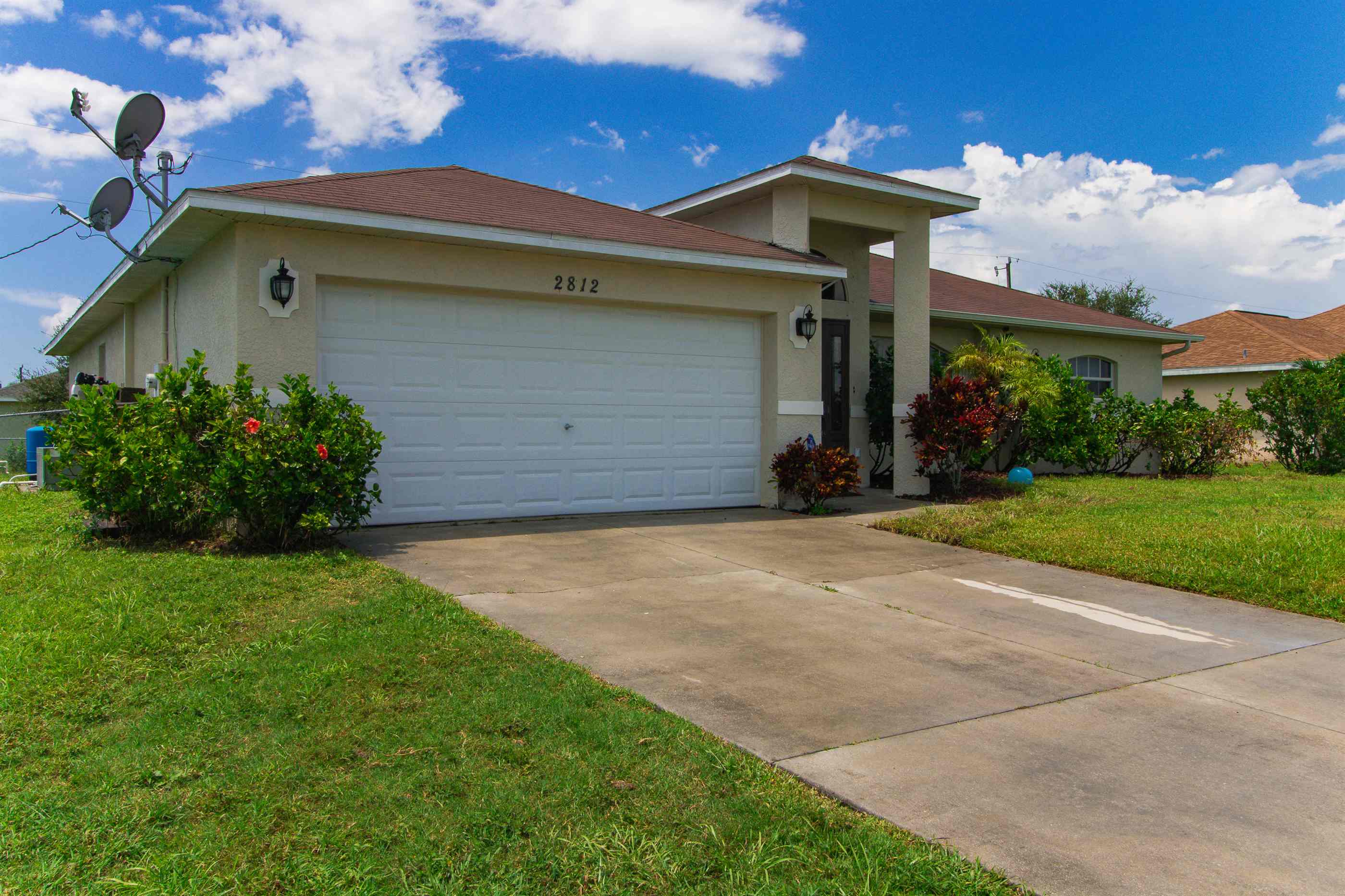 2812 NE 5th Ave, Cape Coral, FL 33909