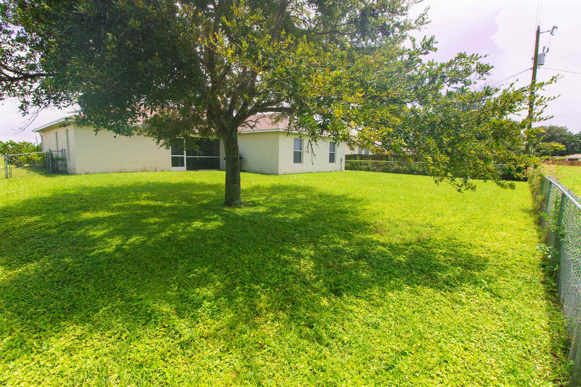 2812 NE 5th Ave, Cape Coral, FL 33909