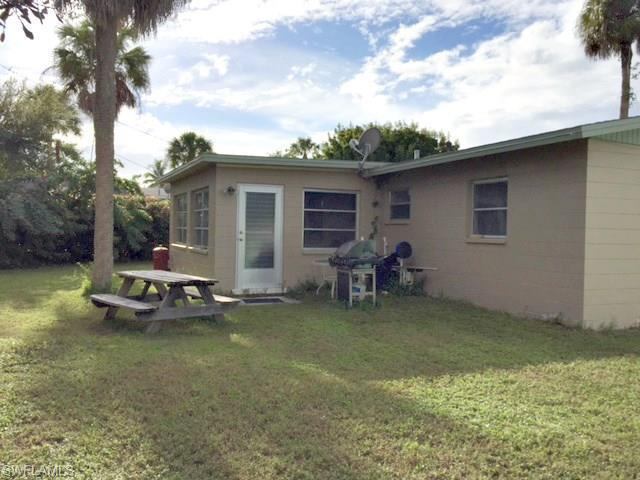 140 Jefferson St, Fort Myers Beach, FL 33931