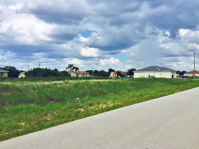 4111 6th ST SW, Lehigh Acres, FL 33976