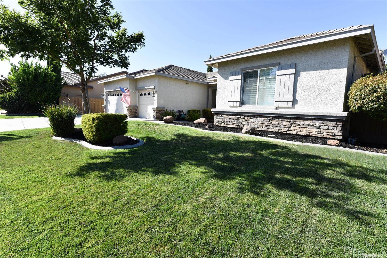 1075 Elk Hills Drive, Galt, CA 95632