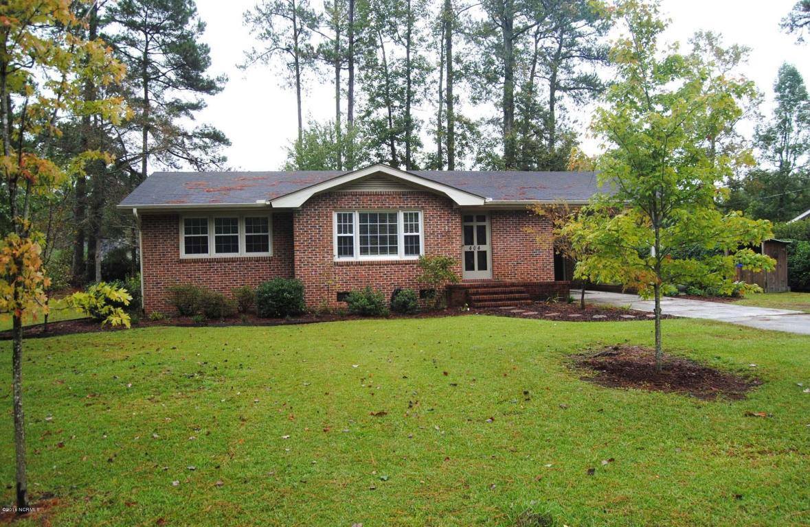 404 South Bennett Street, Burgaw, NC 28425