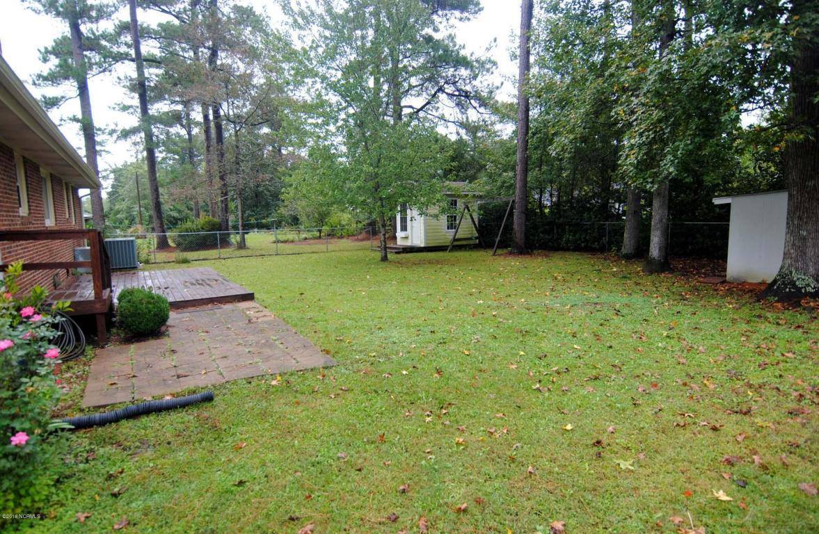 404 South Bennett Street, Burgaw, NC 28425