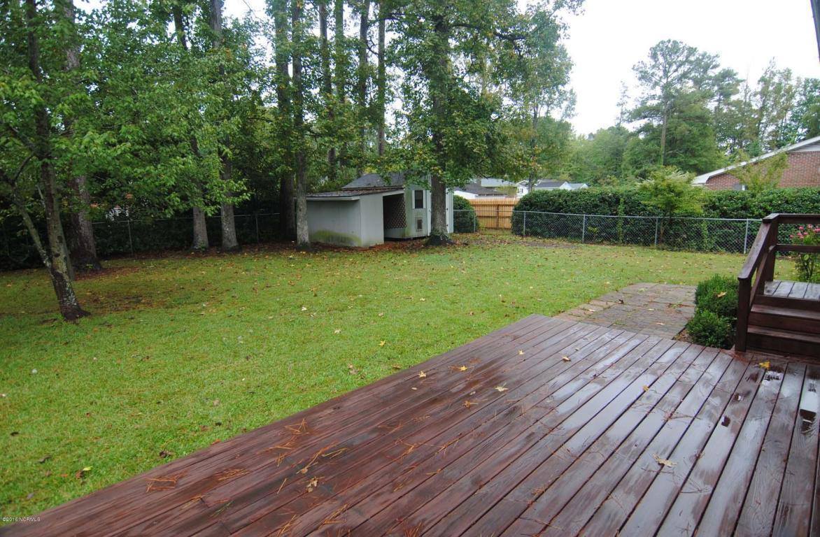 404 South Bennett Street, Burgaw, NC 28425