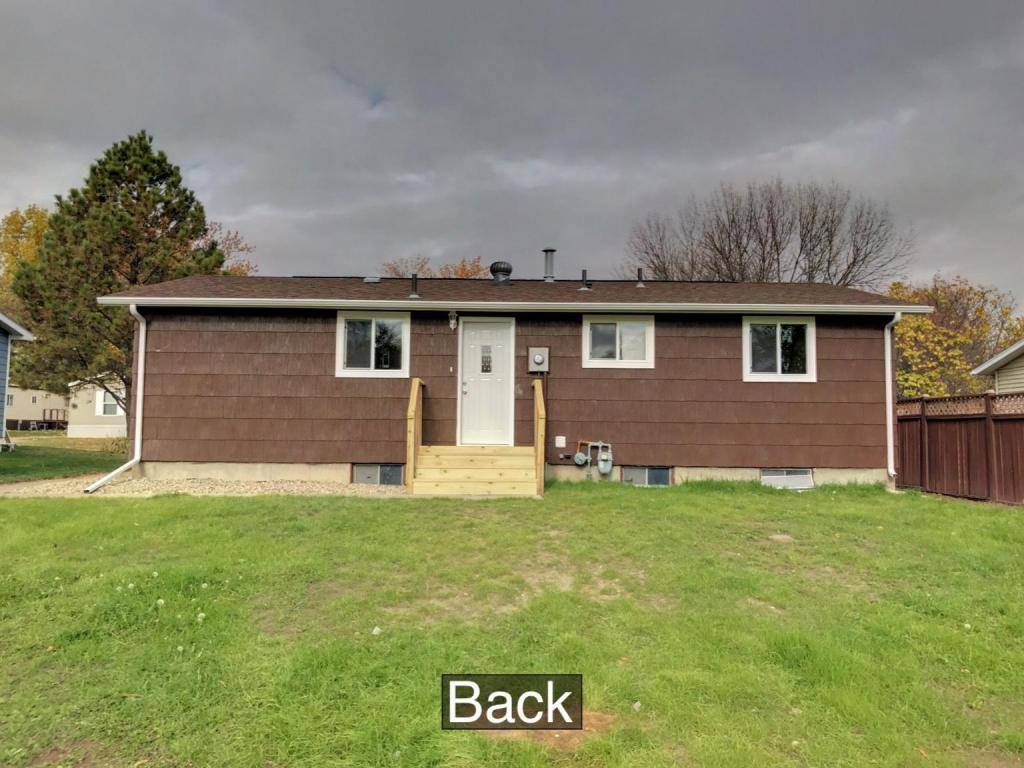 1924 9TH Ave West, Williston, ND 58801