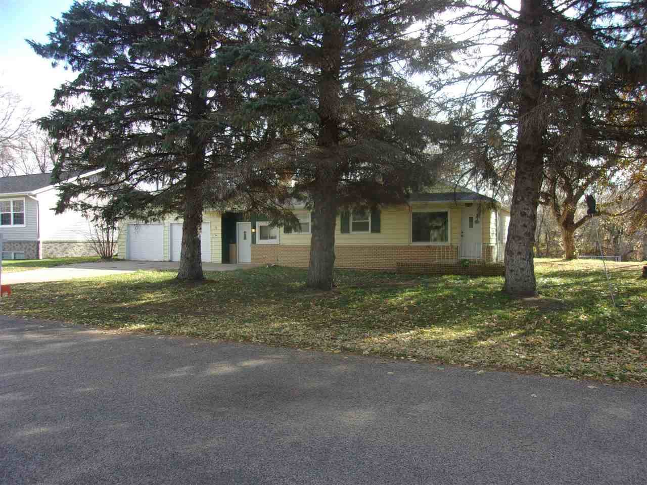 5 Elm St, Burlington, ND 58722