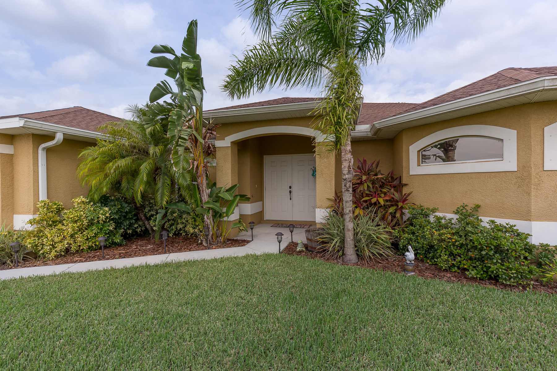 403 NW 18th Ter, Cape Coral, FL 33993