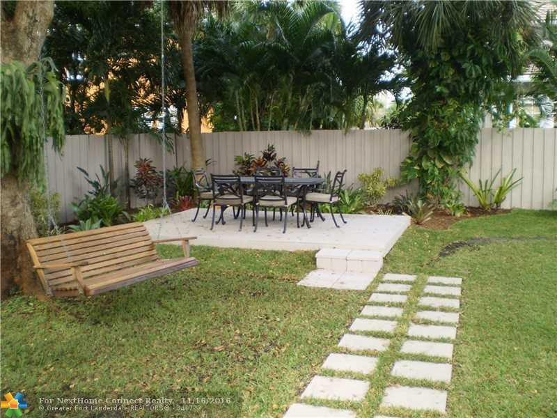 557 NE 28th St, Wilton Manors, FL 33334