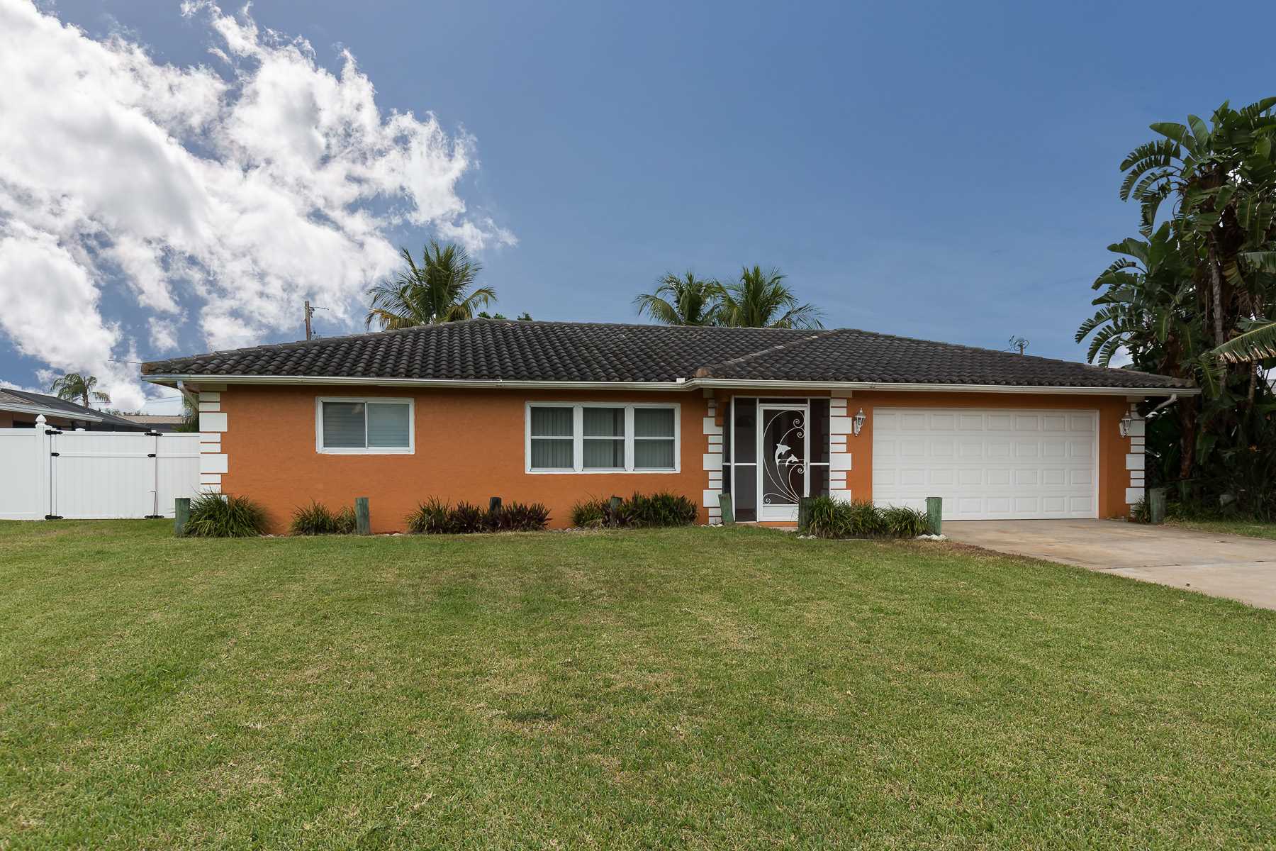 1105 SE 33rd Ter, Cape Coral, FL 33904