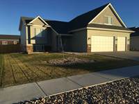 1600 28th St NW, Minot, ND 57803
