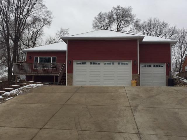 2704 Francis Sites Drive, Spirit Lake, IA 51360