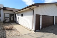 2045 NW 12th St, Minot, ND 58703