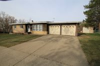 1805 NW 7th St, Minot, ND 58703