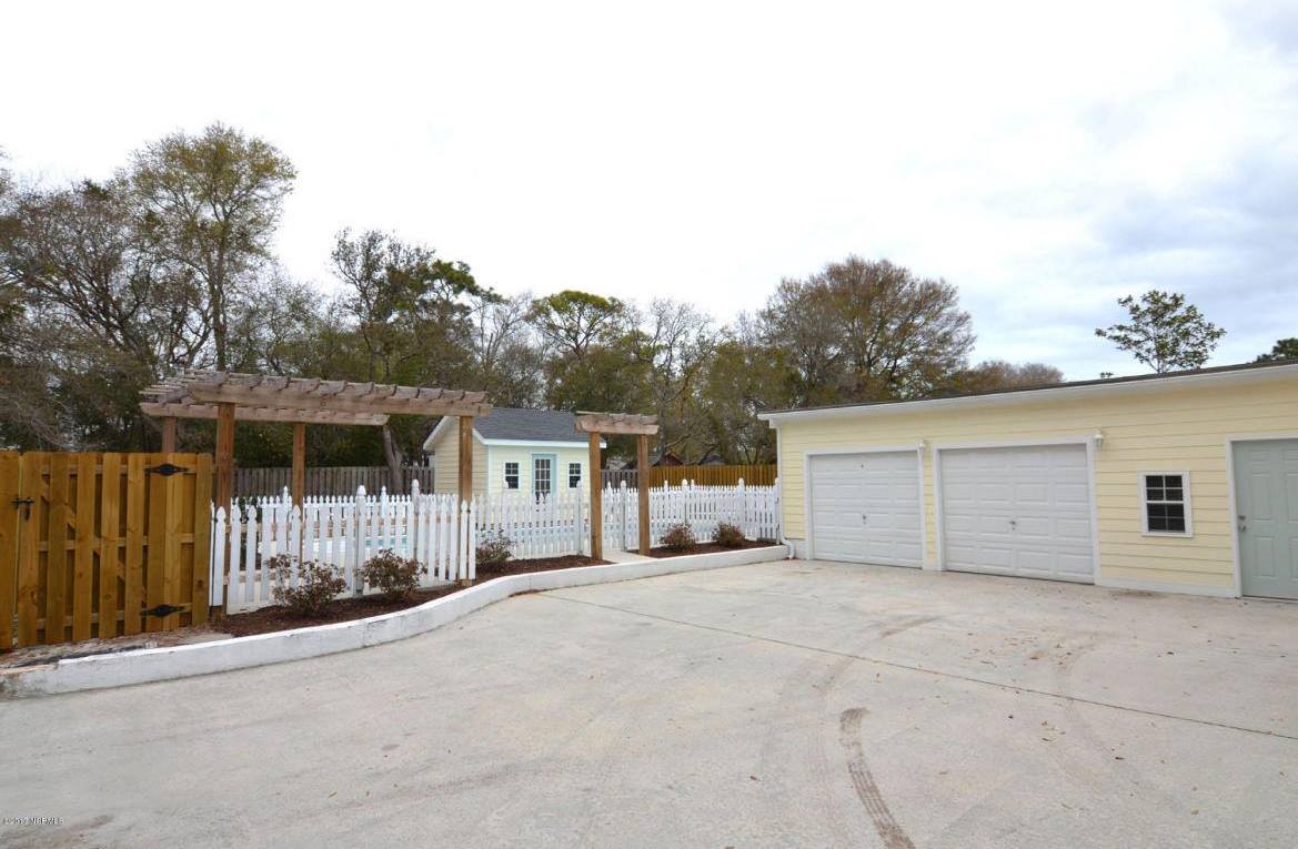 402 Peninsula Drive, Carolina Beach, NC 28428