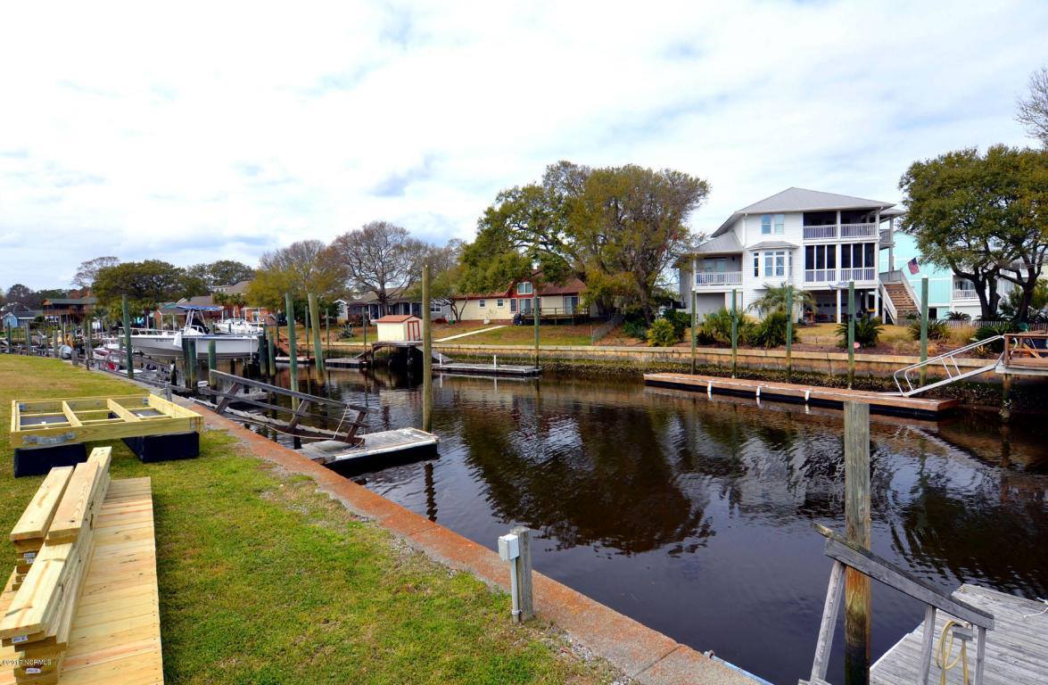 402 Peninsula Drive, Carolina Beach, NC 28428