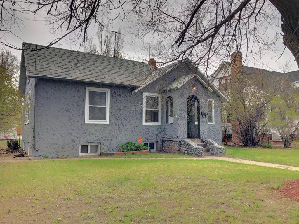 615 University, Williston, ND 58801