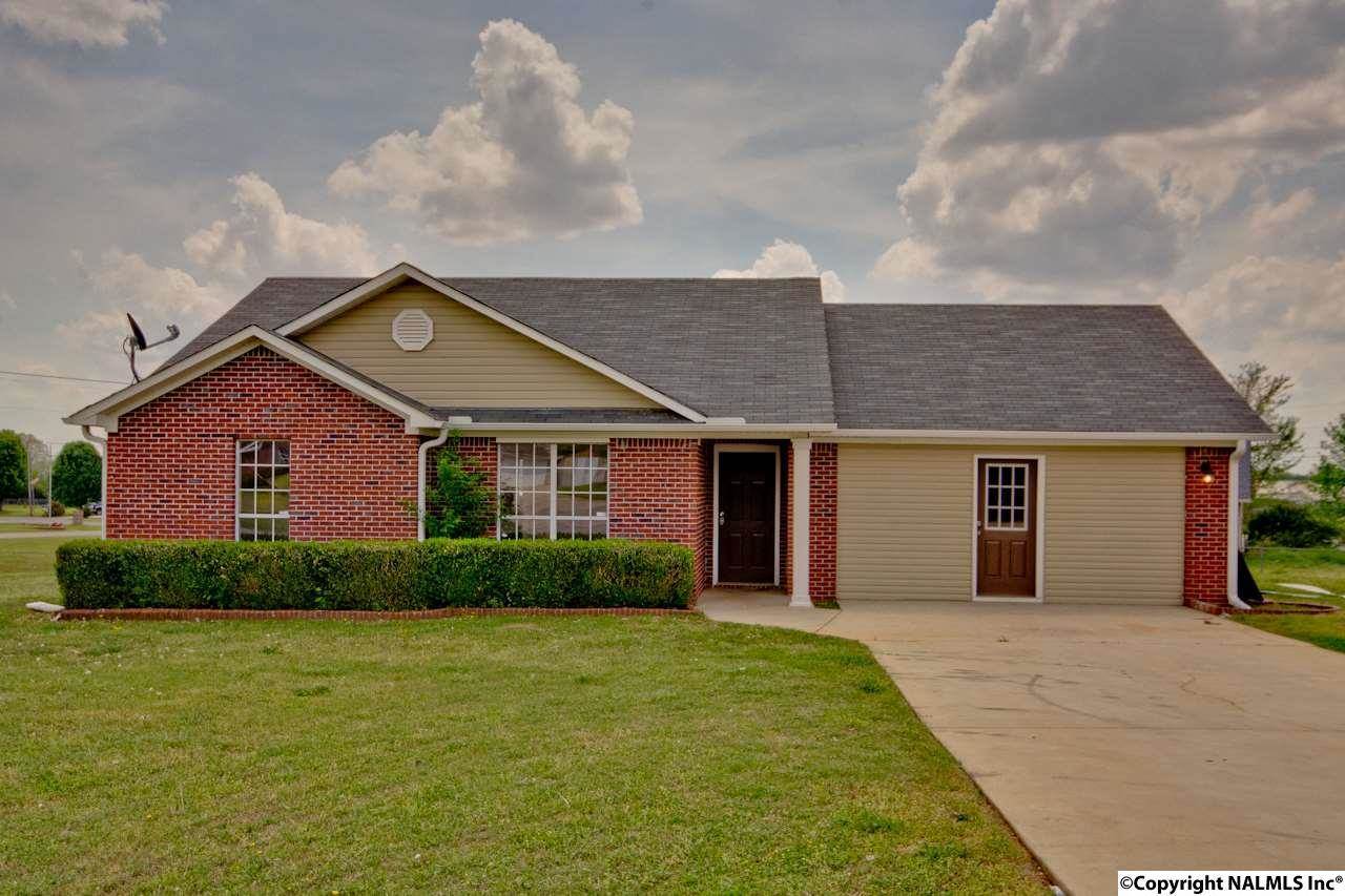 208 Summerland Court, Hazel Green, AL 35750