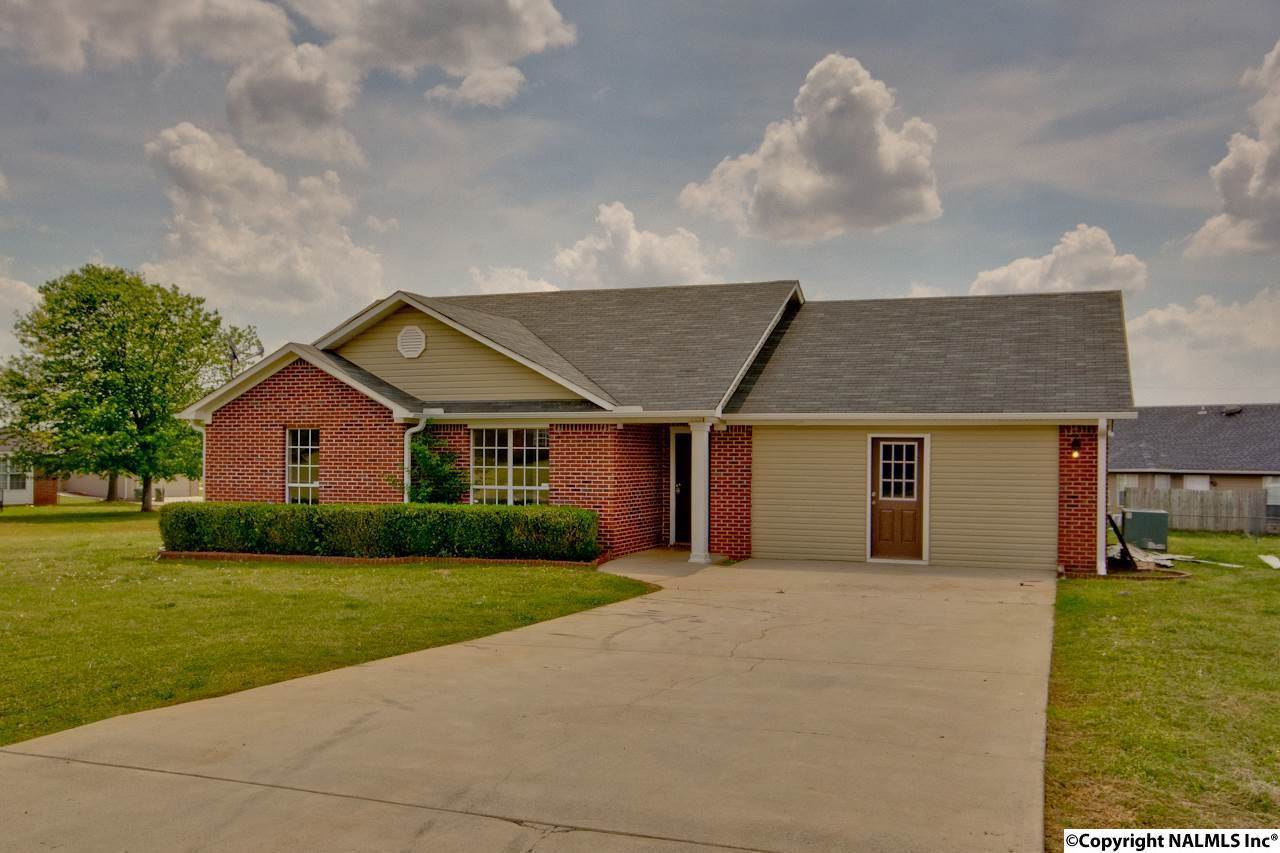 208 Summerland Court, Hazel Green, AL 35750