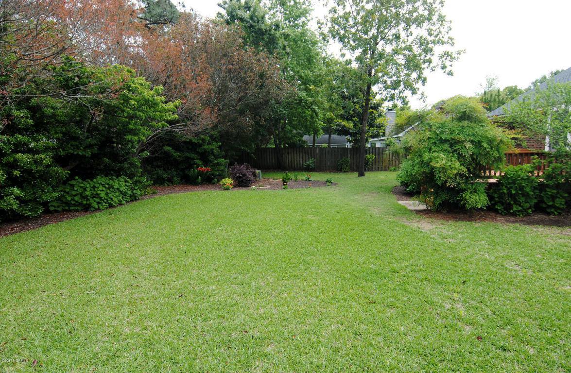 506 North Green Meadows Drive, Wilmington, NC 28405