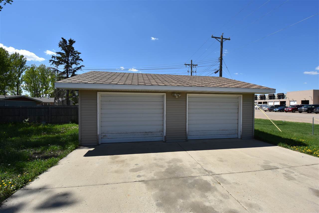 400 SW 16th ST SW, Minot, ND 58701