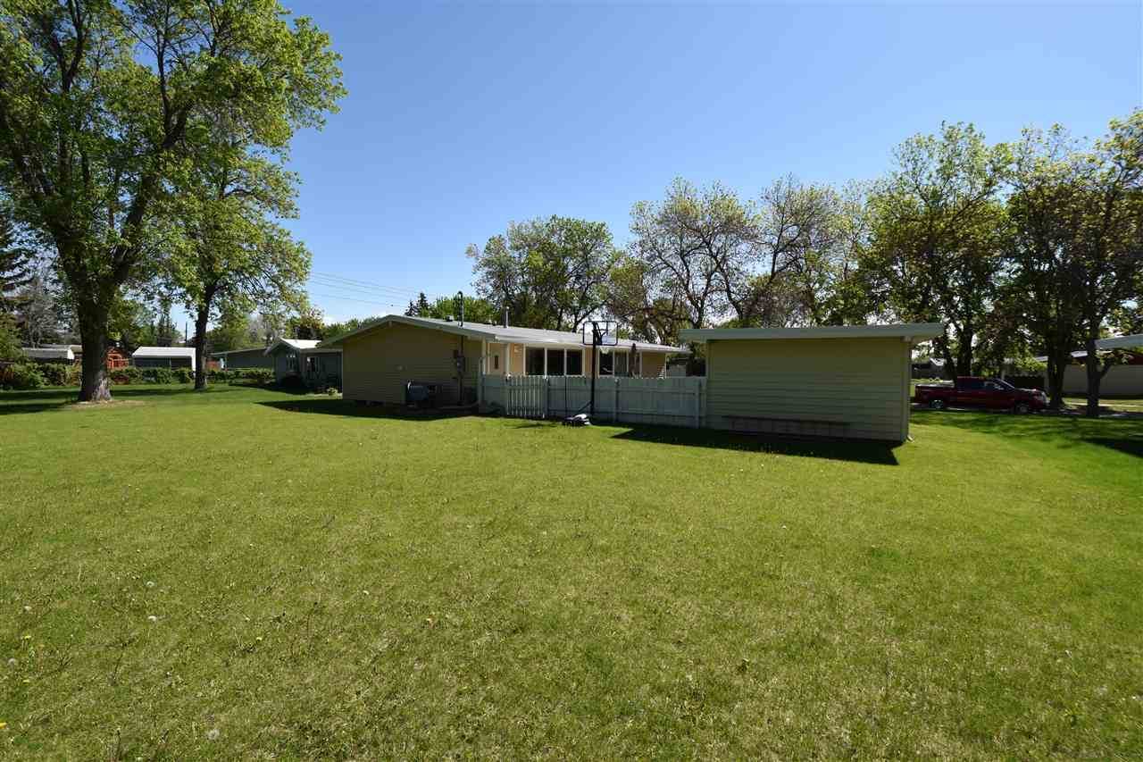 146 26th ST SW, Minot, ND 58701