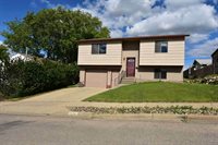 615 5th St SW, Minot, ND 58701