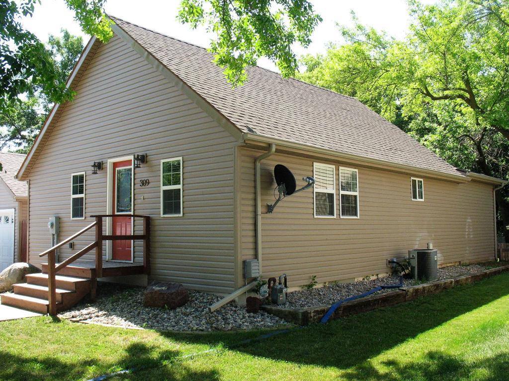 309 24th Street, Spirit Lake, IA 51360