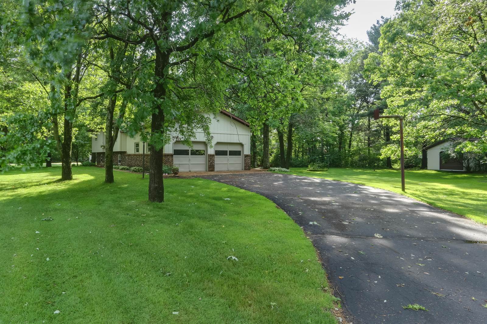 6049 Sarah Circle, Wisconsin Rapids, WI 54494