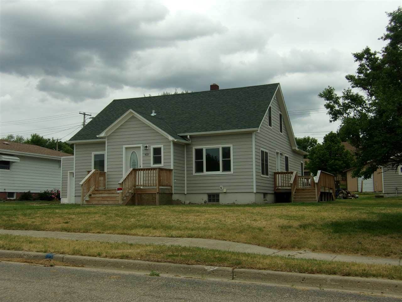 410 NW 1st Ave NW, Kenmare, ND 58746