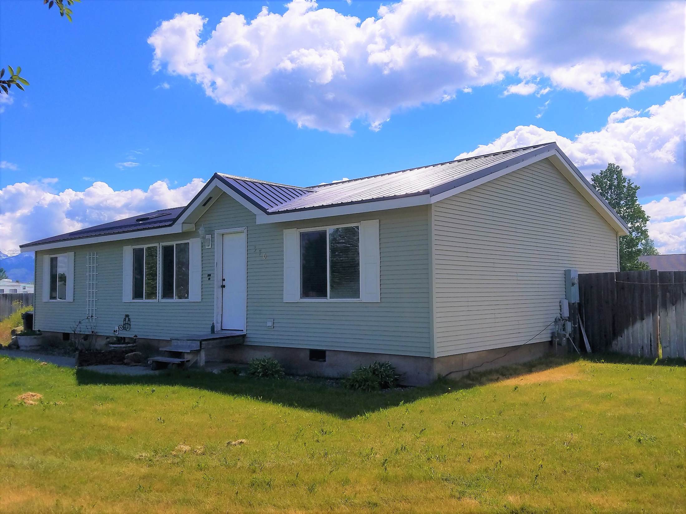 370 Hale-Bopp, Belgrade, MT 59714