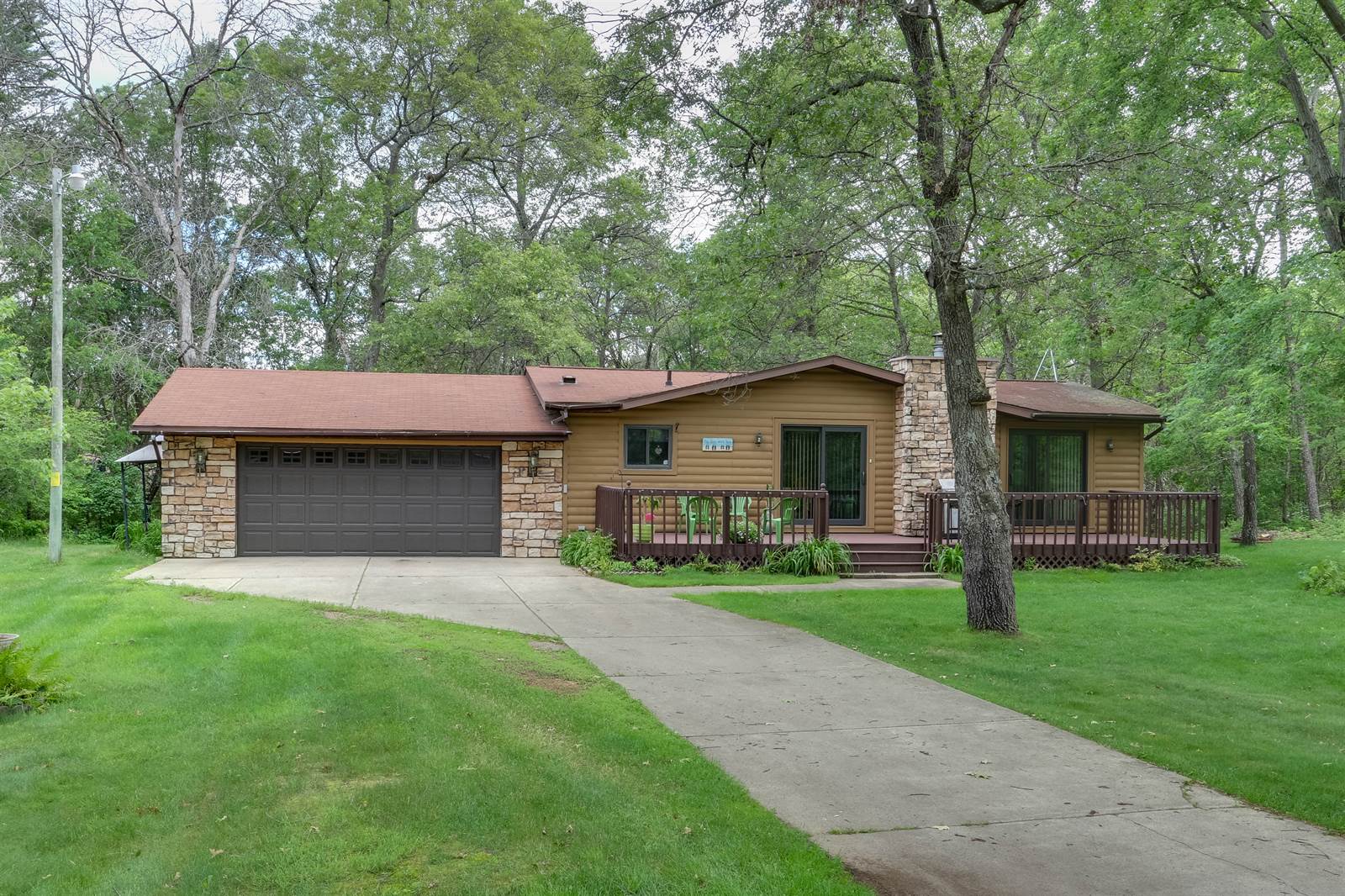 493 Tomahawk Trail, Nekoosa, WI 54457