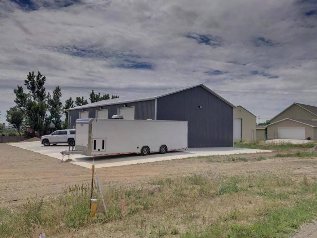 251 66th St East, Williston, ND 58801