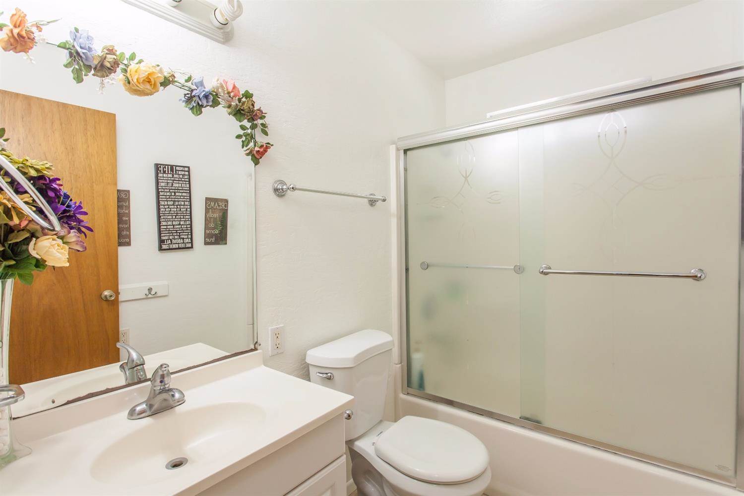 7637 N Pershing Avenue, Stockton, CA 95207