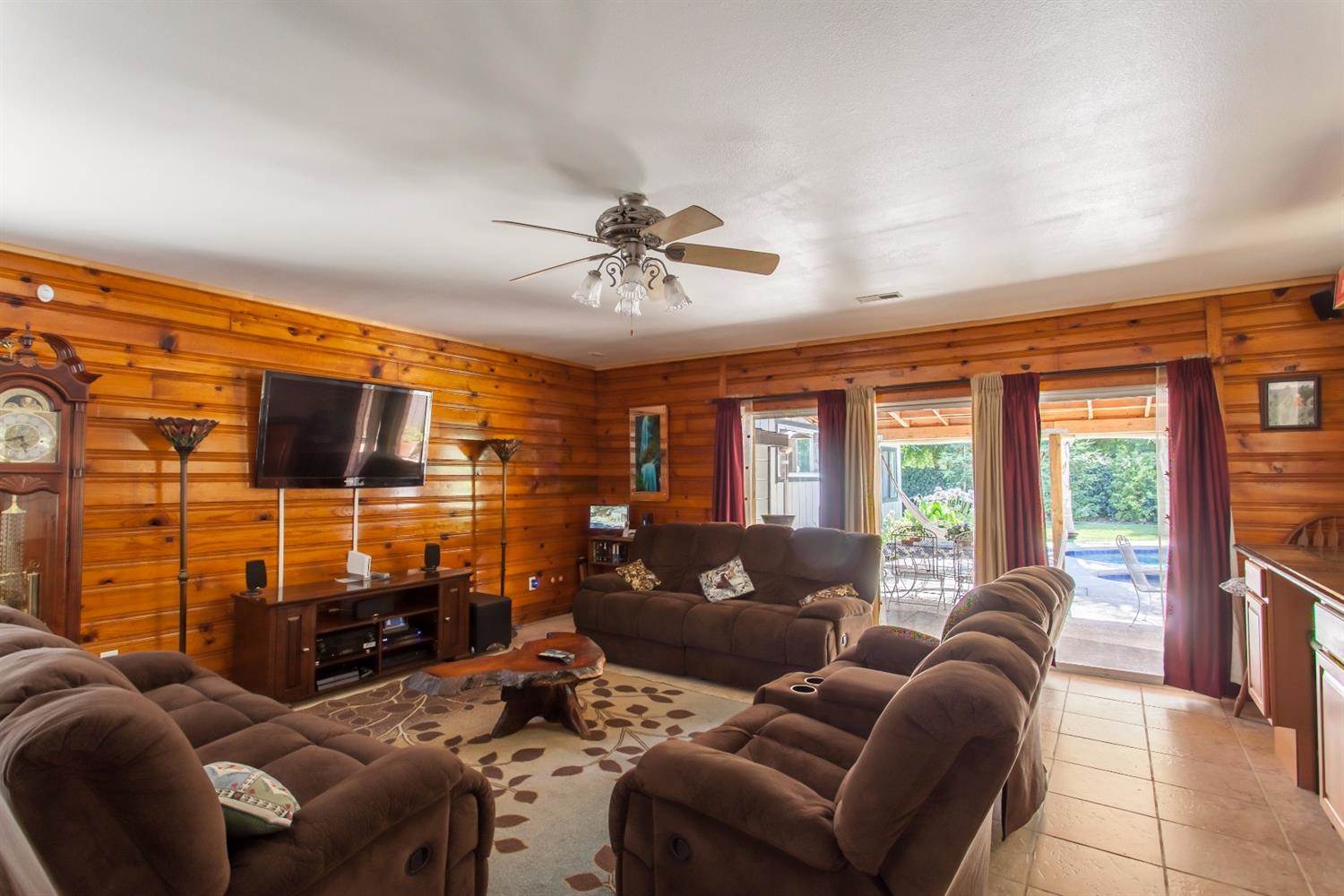 7637 N Pershing Avenue, Stockton, CA 95207