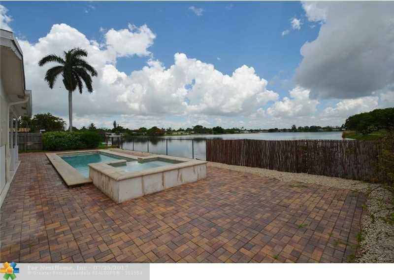 1701 NW 39th St, Oakland Park, FL 33309