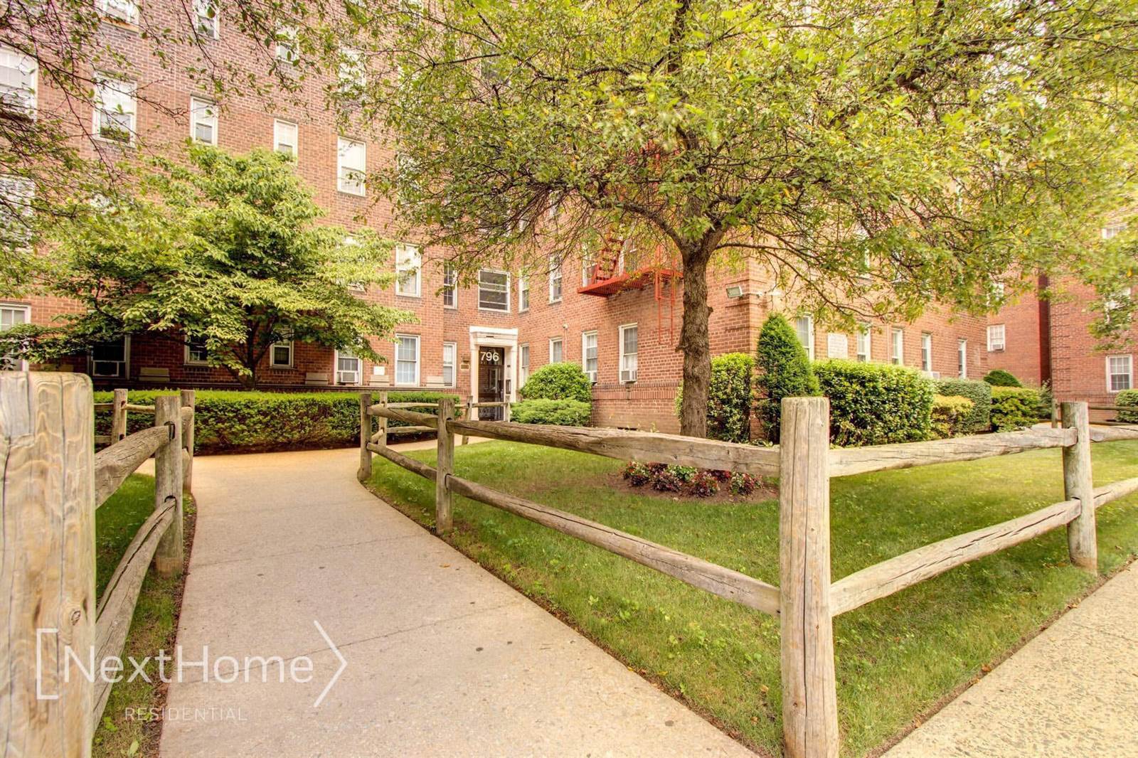 796 Bronx River Rd #B31, Bronxville, NY 10708