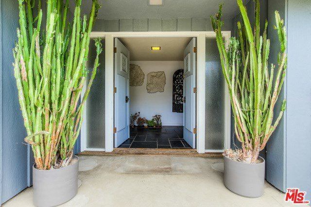 9840 Rathburn Avenue, Northridge, CA 91325